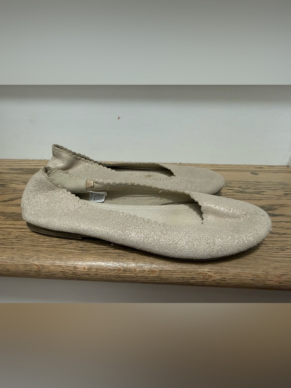 Gap Kids Scalloped Ballet Flats | Champagne Leather | Size 4
